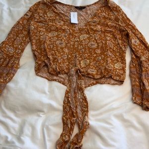 New American Eagle orange top